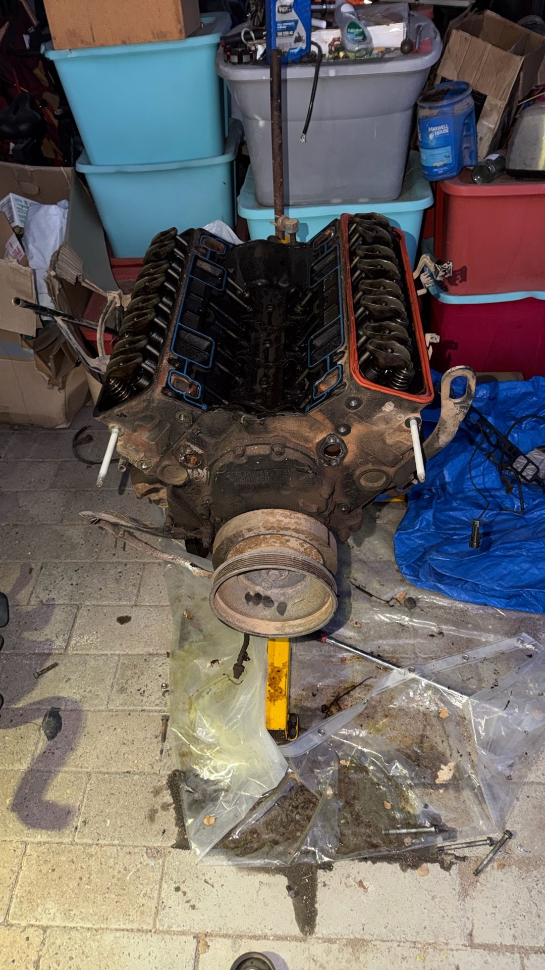 Rusty Sbc Engine Sbc Chevy 350 Engine for Sale in Peoria, AZ - OfferUp
