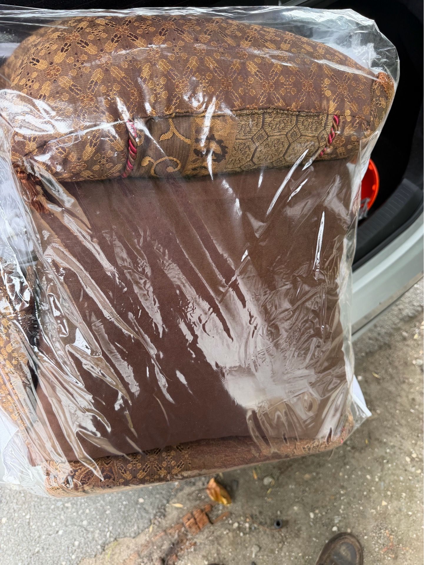 Croscill Queen Comforter Set – 4pc Jacquard – Brown Gold Burgundy – Like New in Bag