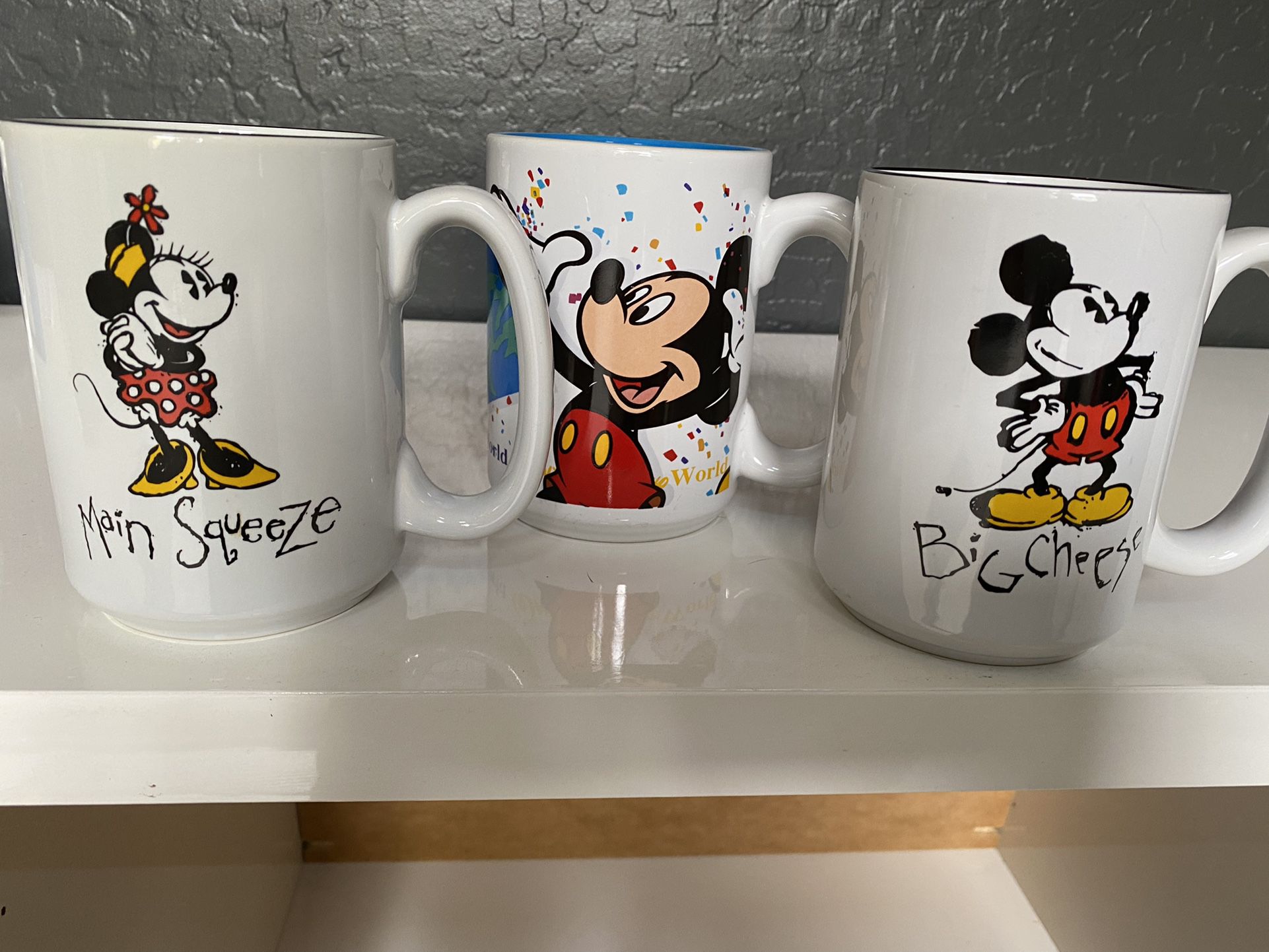 Walt Disney world Mugs Mickey Mouse Minnie Mouse