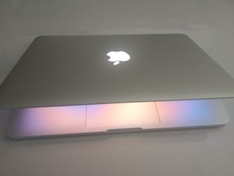 APPLE MACBOOK PRO RETINA 128SSD 8GB RAM AND CHARGER