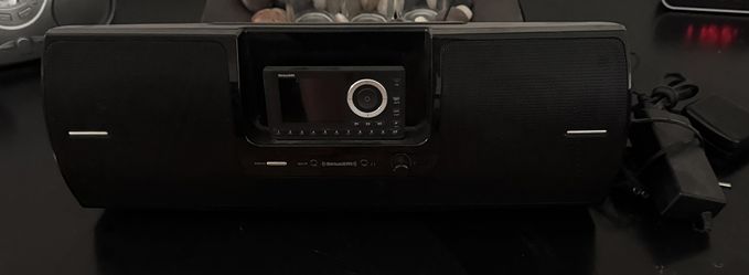 SiriusXM SXSD2 Portable Speaker Dock Audio System with SiriusXM SXEZR1V1 Onyx EZR Satellite Radio