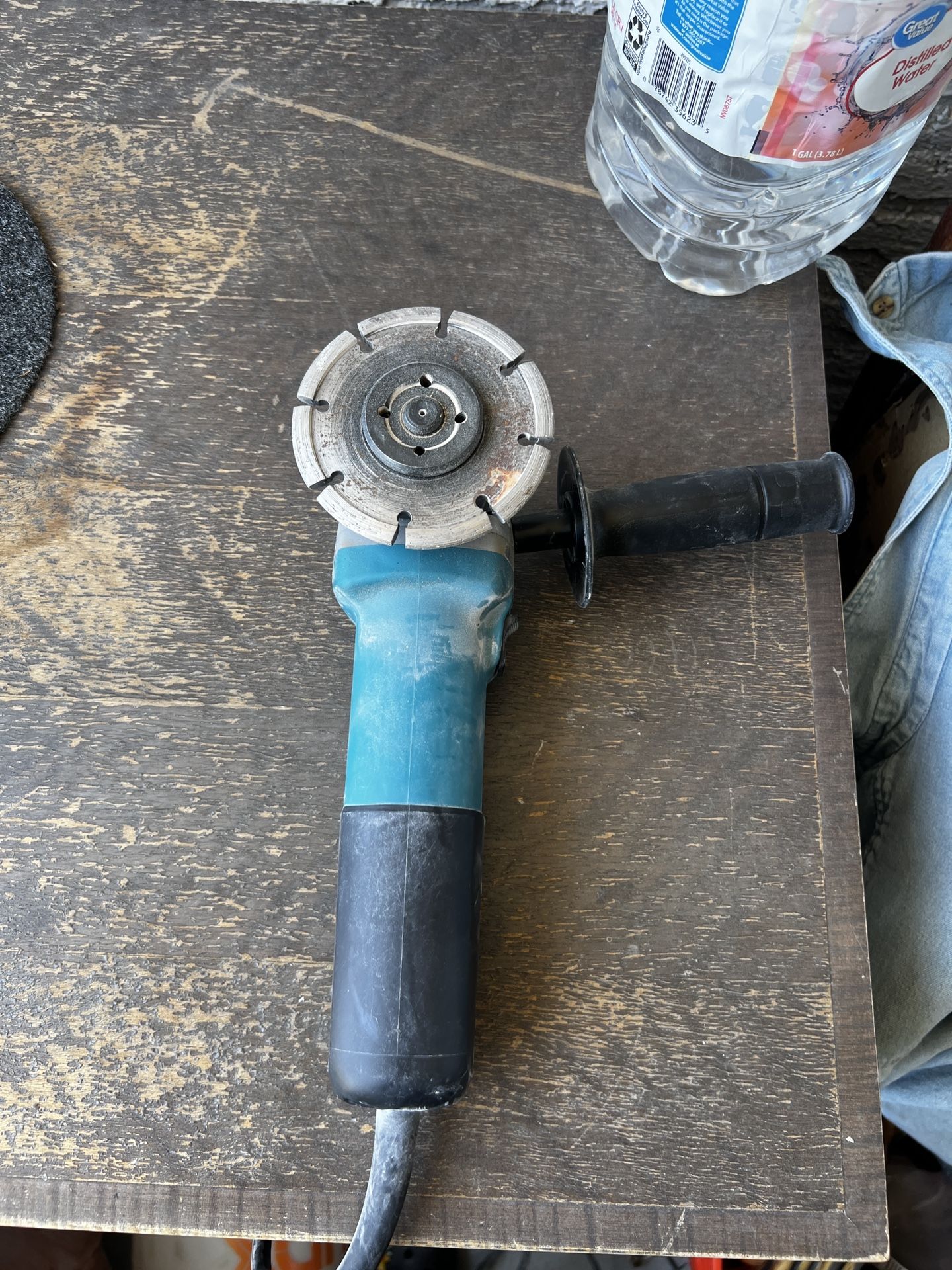 Grinder Makita