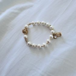 Pearl bracelet 