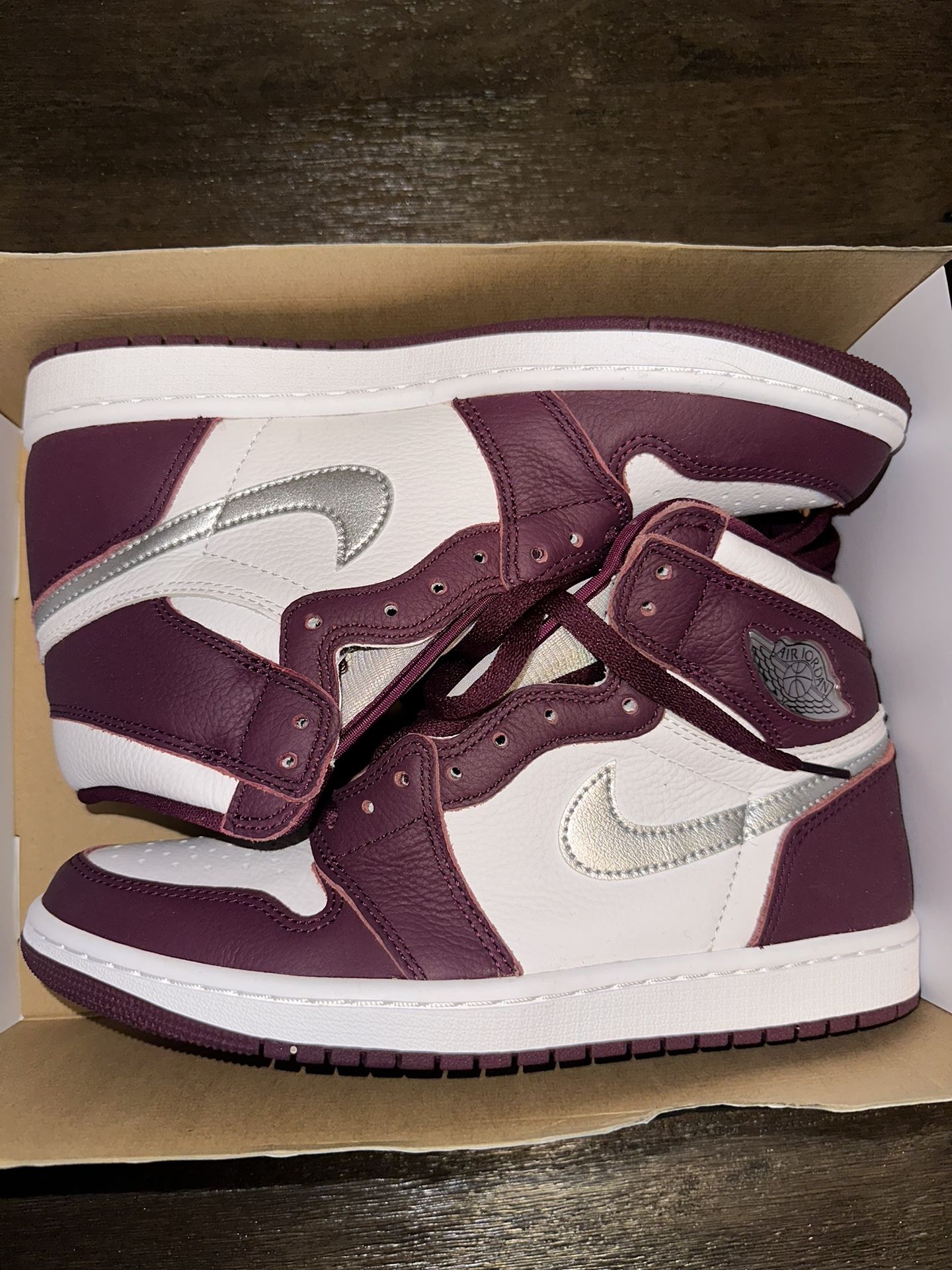 Air Jordan 1 High OG Size 8.5