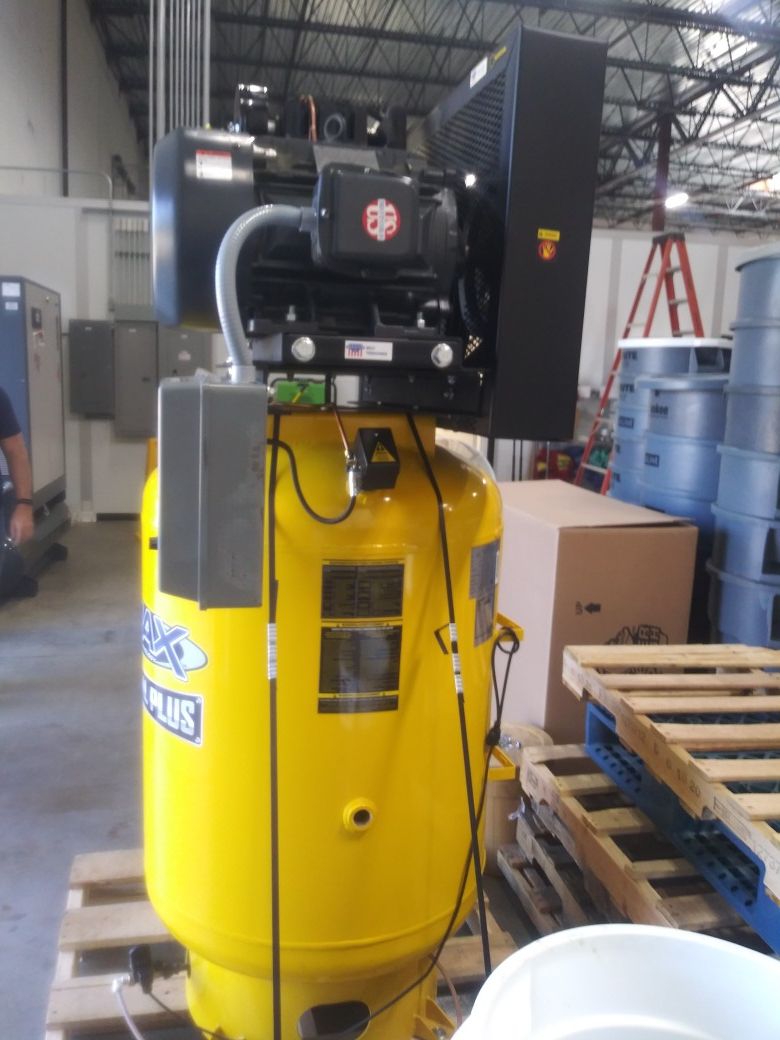 Commercial air compressor