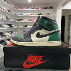 Jordan 1 “PineGreen” Sneakers