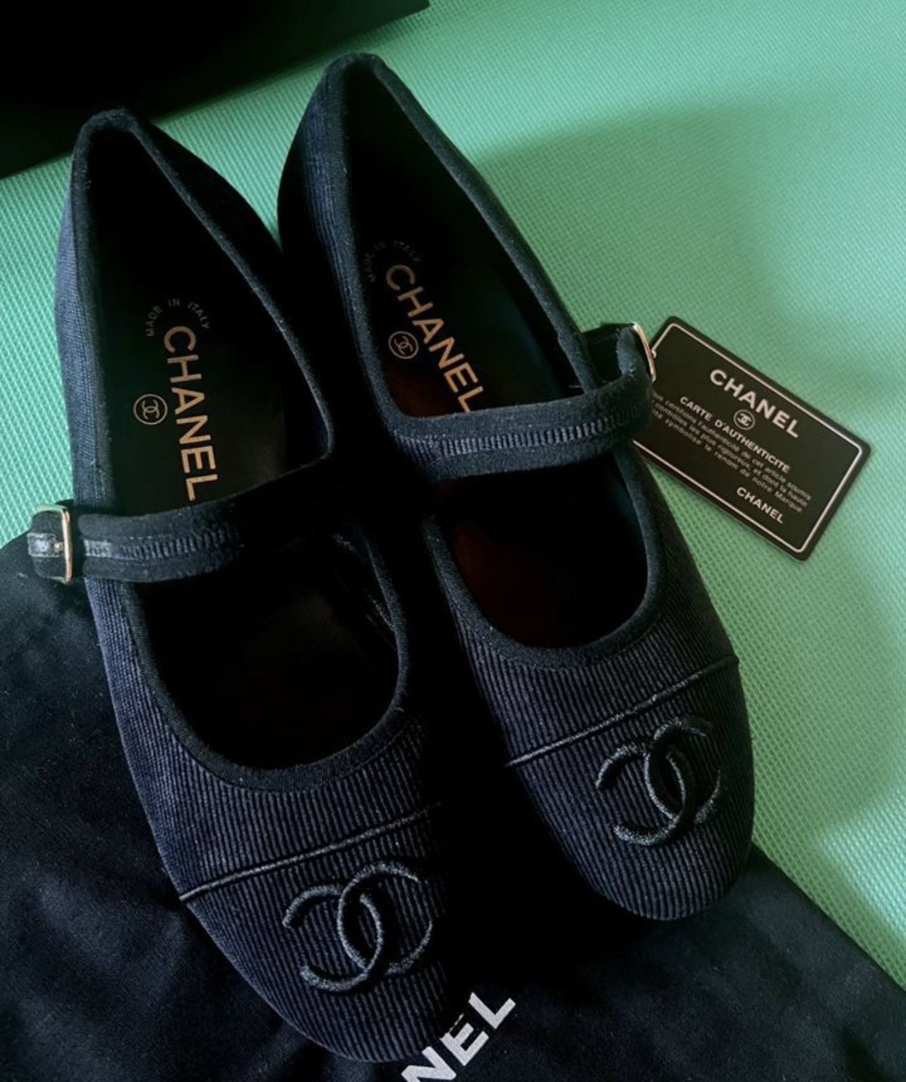 Chanel Flat Size 38