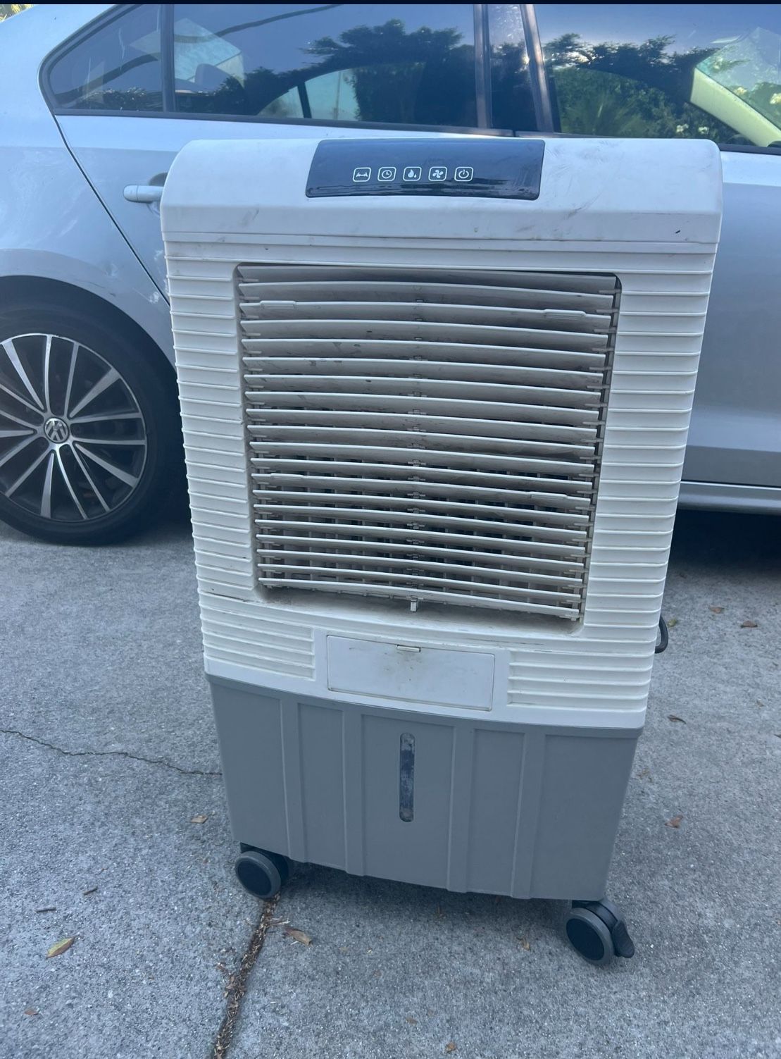 Hessaire 700 sq ft Portable Evaporative Cooler/ Swamp Cooler/ Similar to An AC Unit , 2100 CF 
