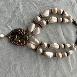 Unique Different Shape Faux Pearl Necklace With Medallion Hanging With Faux Pearl