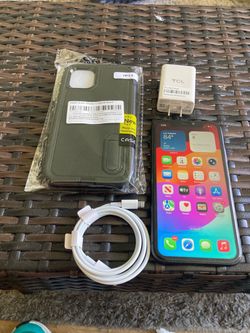 iPhone 11 New Unblocked with Case Ànd charger.