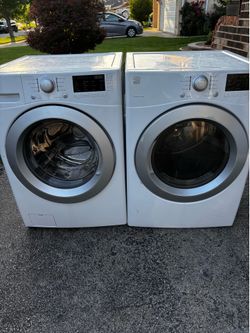 Kenmore washer and gas dryer set