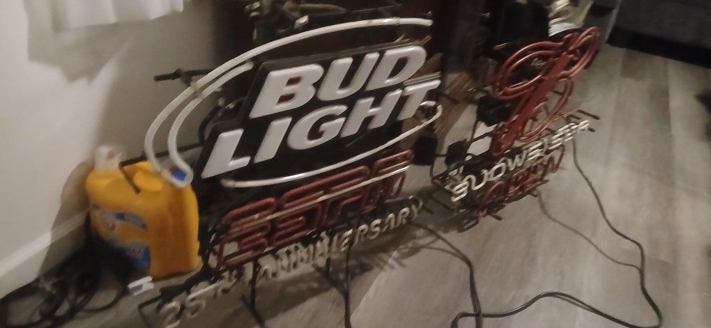 Man Cave BudLight Budweiser Beer Lights signs
