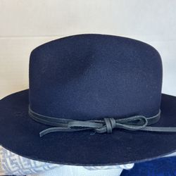 Goorin Bros Fedora hat - dark Plum With Black Leather Band - Unisex - Size L