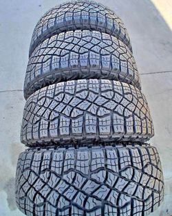 275/65/18 Goodyear Selling a set of 4 tires in excellent condition 🫡