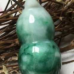Burmese type A jadeite jade pendant lucky Gourd. Certified.