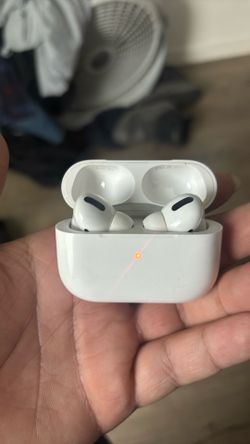 Apple AirPods Pro 1st Gen