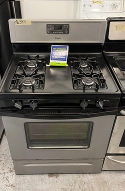 Like New Whirlpool Gas Stove - GREAT condition!