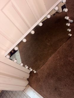 Vanity mirror