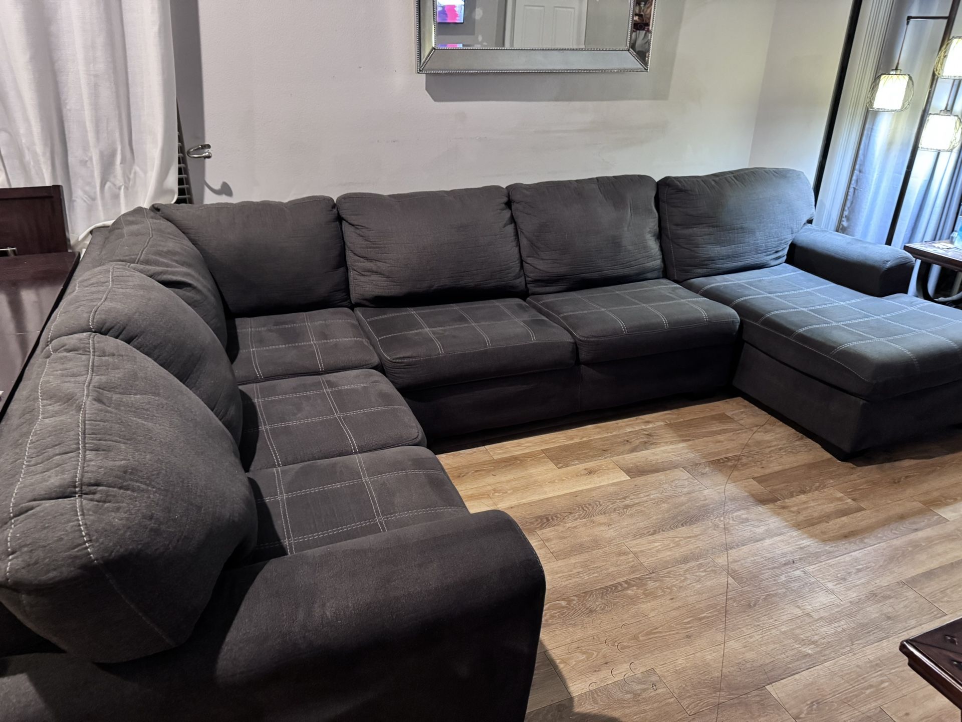 SECTIONAL SOFA $300