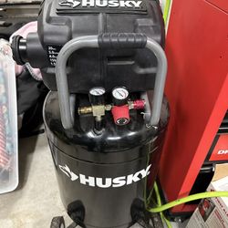 Husky 20 Gallon Oil Free Air compressor