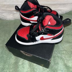 Toddler Jordan 1s Size 7c 
