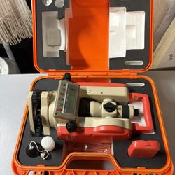 Pentax ETH-320 Digital Theodolite – NEW, In Hard Case–High Accuracy + 30x Optics