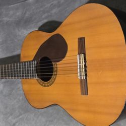 YAMAHA ACOUSTIC GUITAR $49