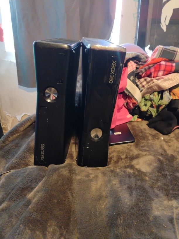 2 X Box 360s