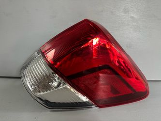 2019 - 2024 SUBARU FORESTER REAR RIGHT PASSENGER SIDE OUTER TAIL LIGHT OEM 84201SJ021