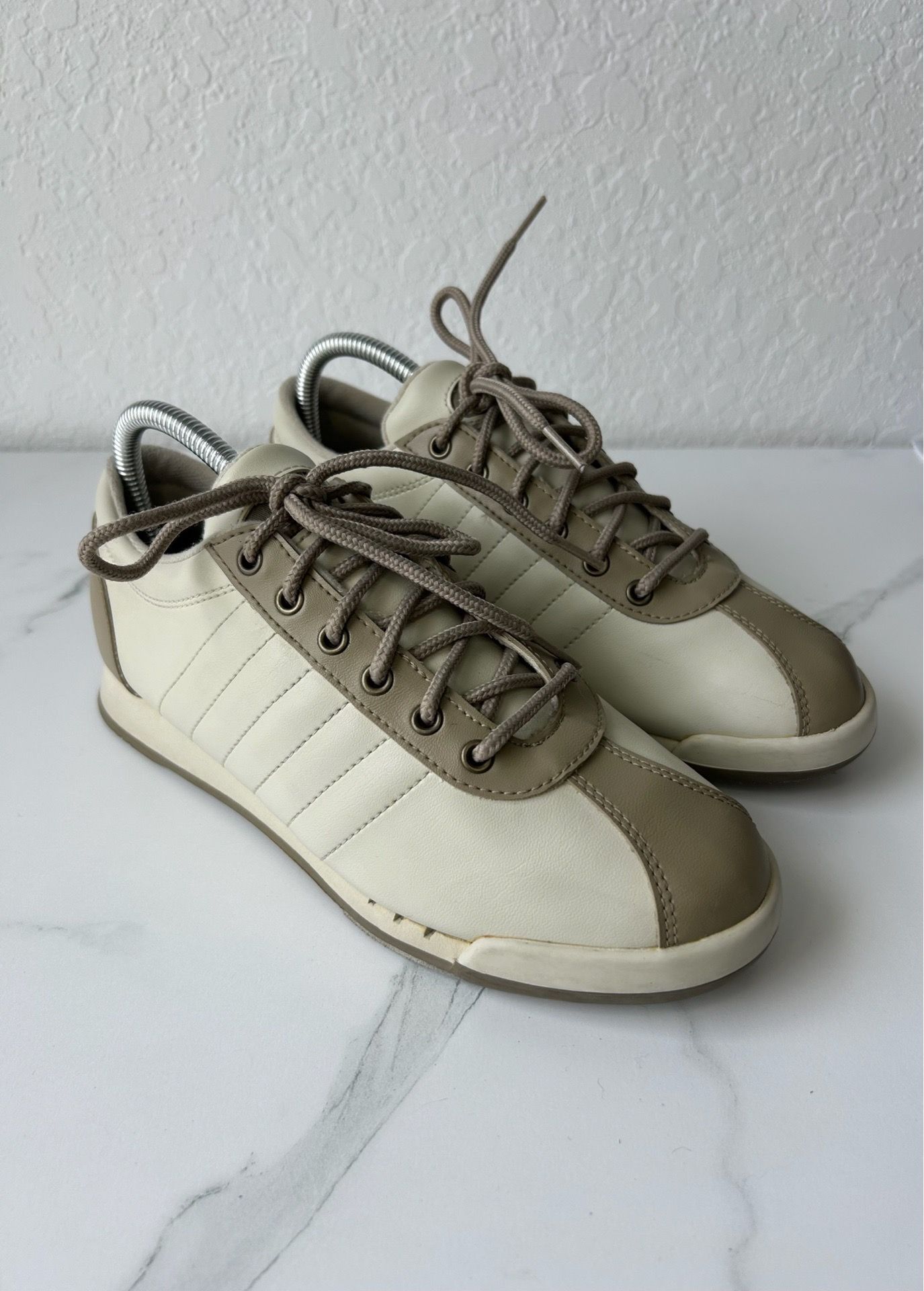 Men’s bowling shoes