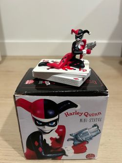 DC Direct Harley Quinn Mini-Statue