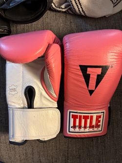 Title, classic boxing gloves