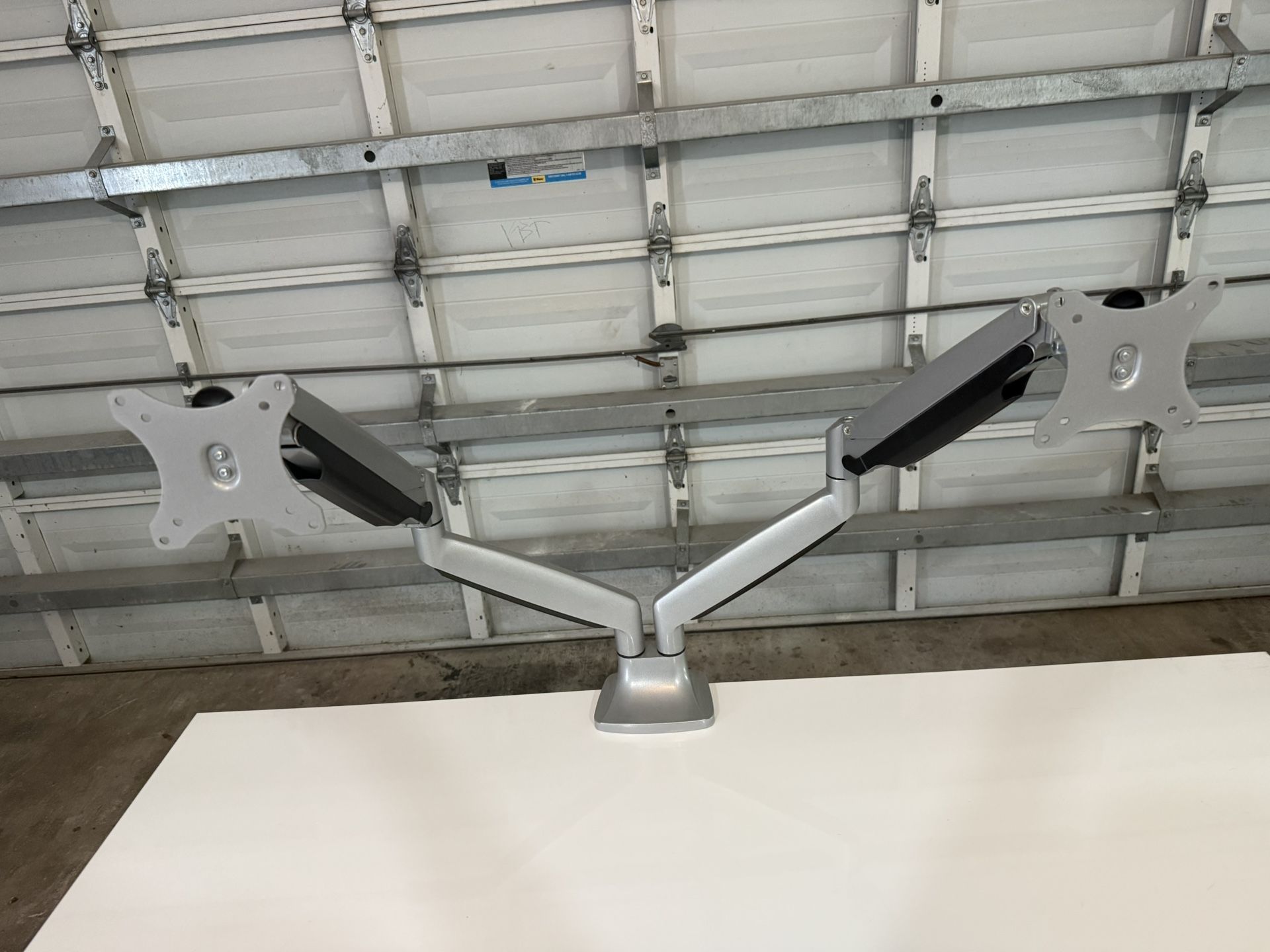 Dual Monitor Arm