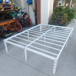 Heavy Duty Bed Frame Platform Bed Mattress  Booster 