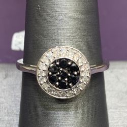 10K White Gold Black/White Diamond Ring 0.50 CTW