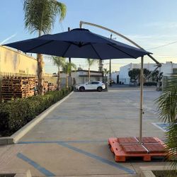 New In Box 10 Feet Offset Cantilever Outdoor Patio Tilt Crank Umbrella Red Blue Or Beige Color With Cross Stand Require Weight 