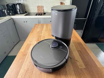 Ecovacs Deebot Ozmo T8+ Robot Vacuum and Mopper   Works great   Comes with a self-emptying dock