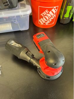 Milwaukee M18 FUEL 5” Random Orbital Sander 2837-20 — Tool Only