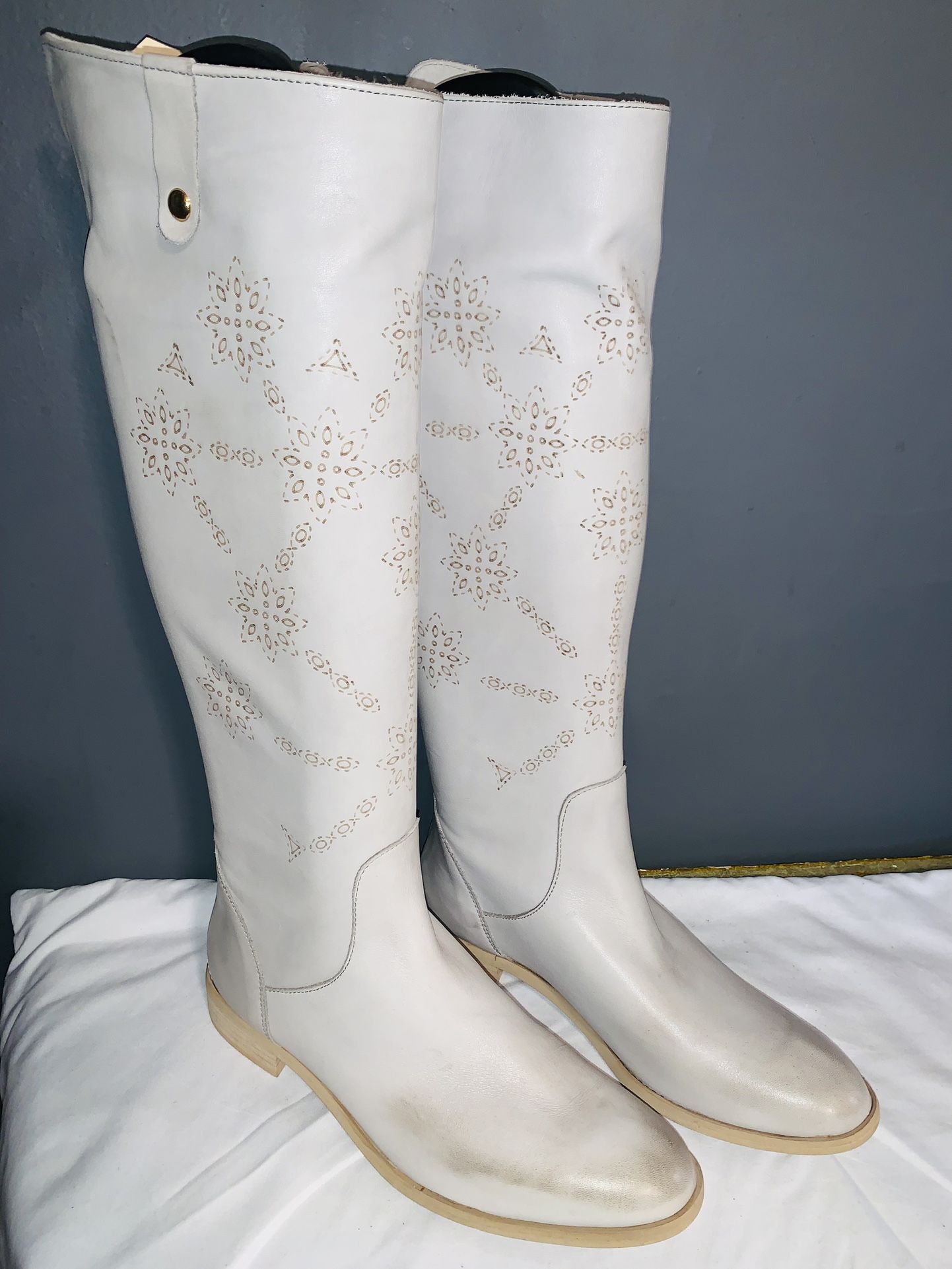 NEW Italian Leather Boots 41