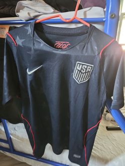 26/27 use men's jersey