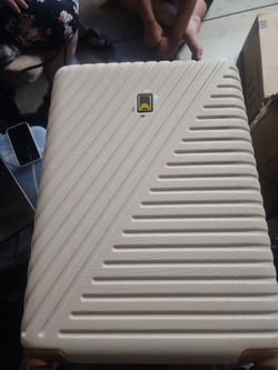 3 pieces carry on luggage