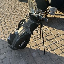 Women’s Gulf Clubs And Bag With New Gloves