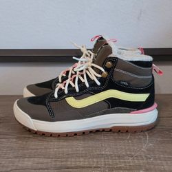 Vans Ultrarange Exo Hi MTE Women's Water Repellent Shoes Size 7.5