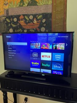 Insignia LCD 32” hdmi remote like new dt apex