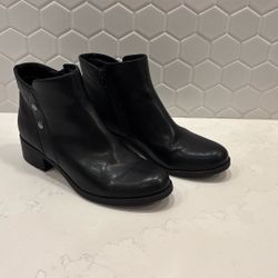 Women’s Ankle High Black Boots - Size 8.5