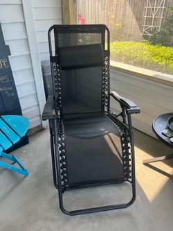 Gravity chaise lounge
