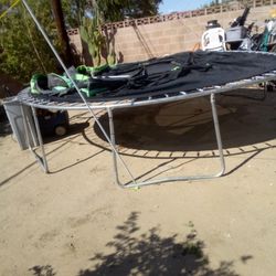 Trampoline 