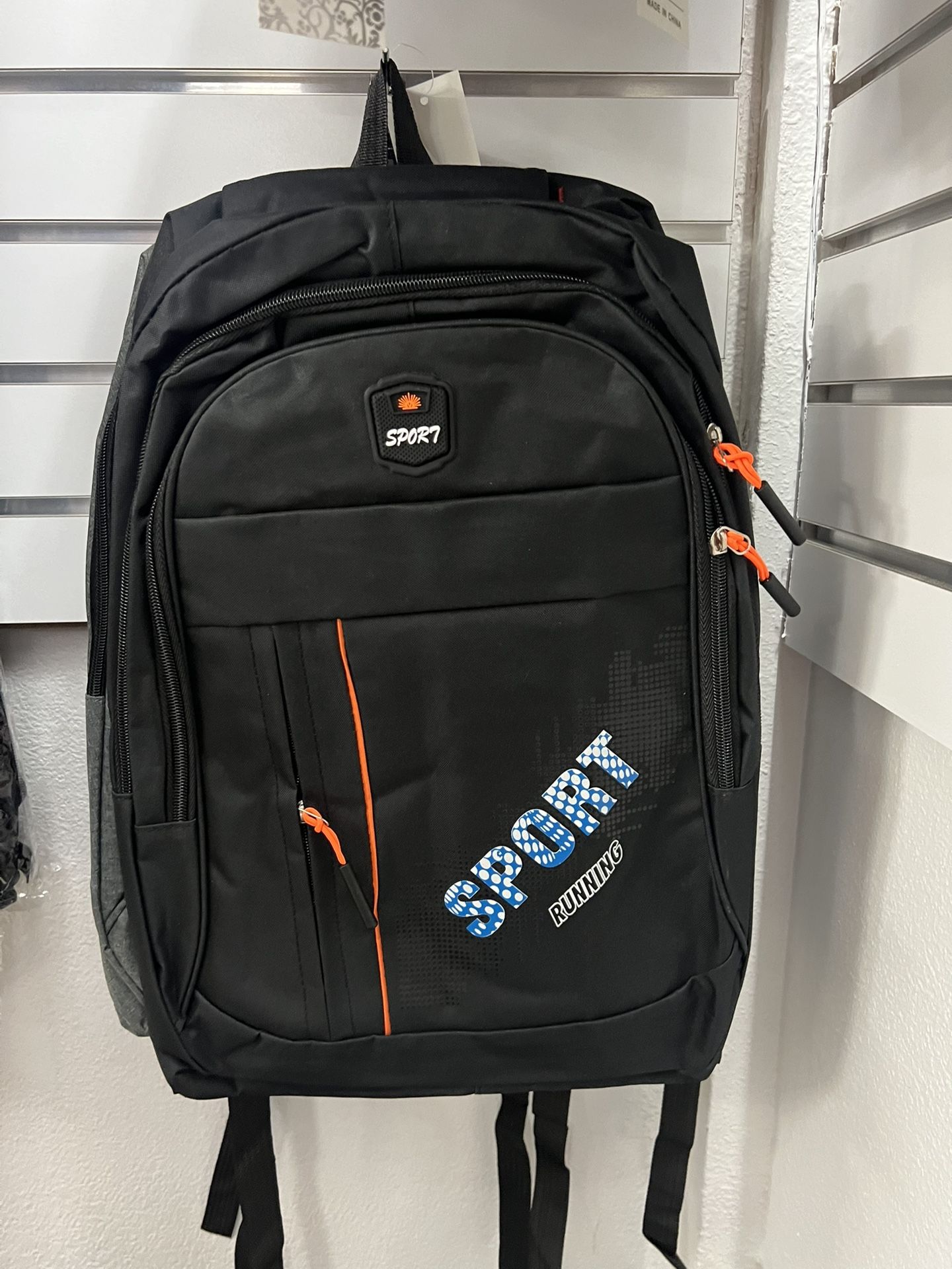 15.6 laptop backpack of three large capacity compartments,business travel backpacks for men/women