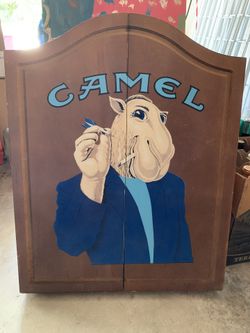Vintage CAMEL CIGARETTES "JOE'S PLACE" DART BOARD