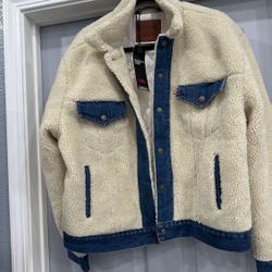 New Levi's Women's Premium Ex-Boyfriend Sherpa Trucker Jacket Sz XL